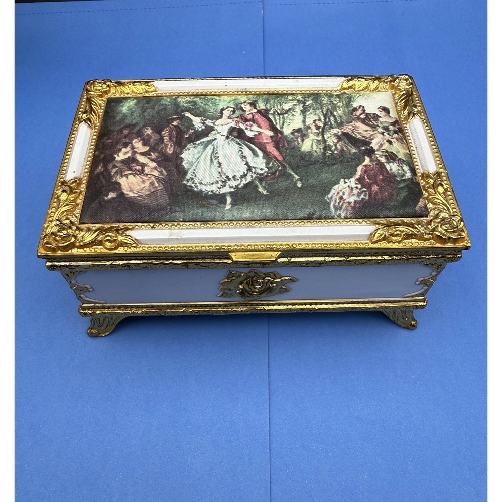Vintage White & Gold Color Hinged Music Box Dancing Fabric Padded Lid From Japan